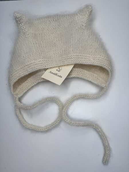 Baby hat "Kitten", milky white